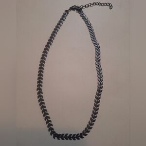 Oak & Ivy Boutique Black Arrow Necklace 15.75-18.5" NWOT